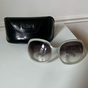 FENDI- Sunglasses